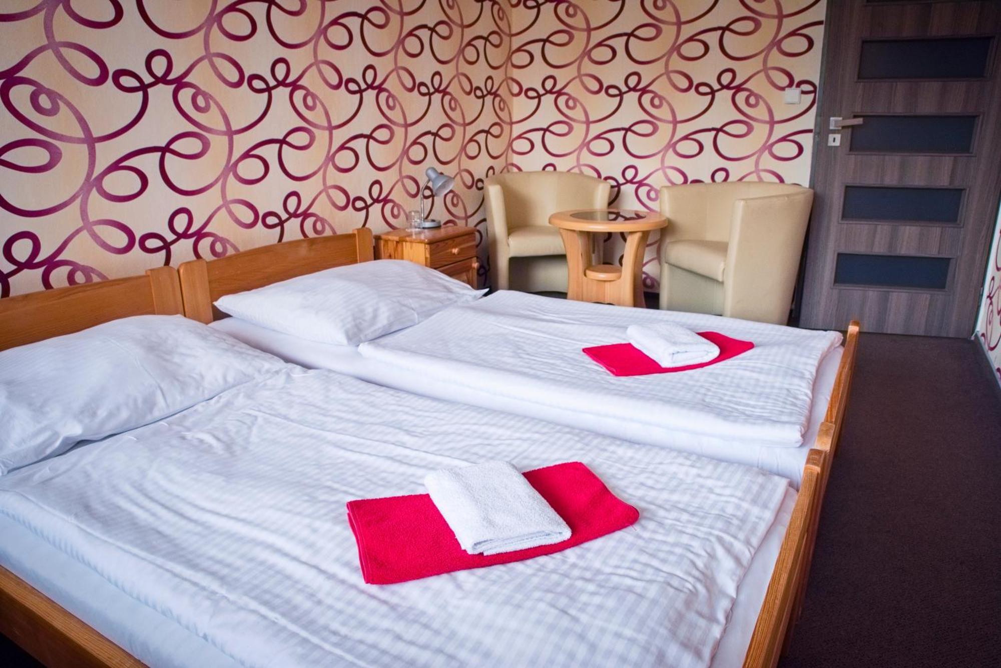 Hotel Zimni Stadion Nachod Ngoại thất bức ảnh