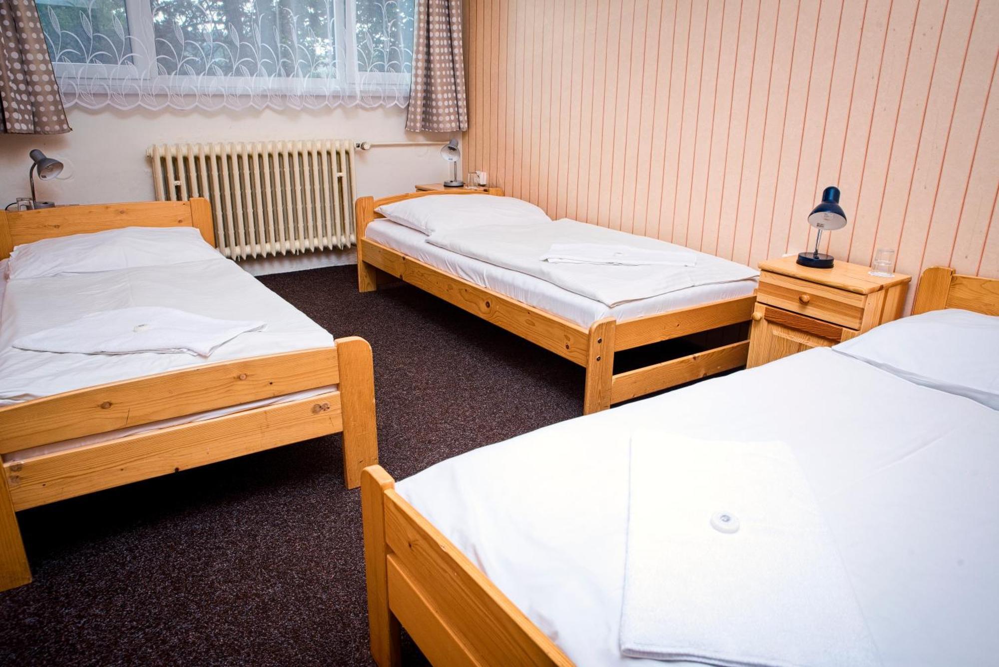 Hotel Zimni Stadion Nachod Ngoại thất bức ảnh