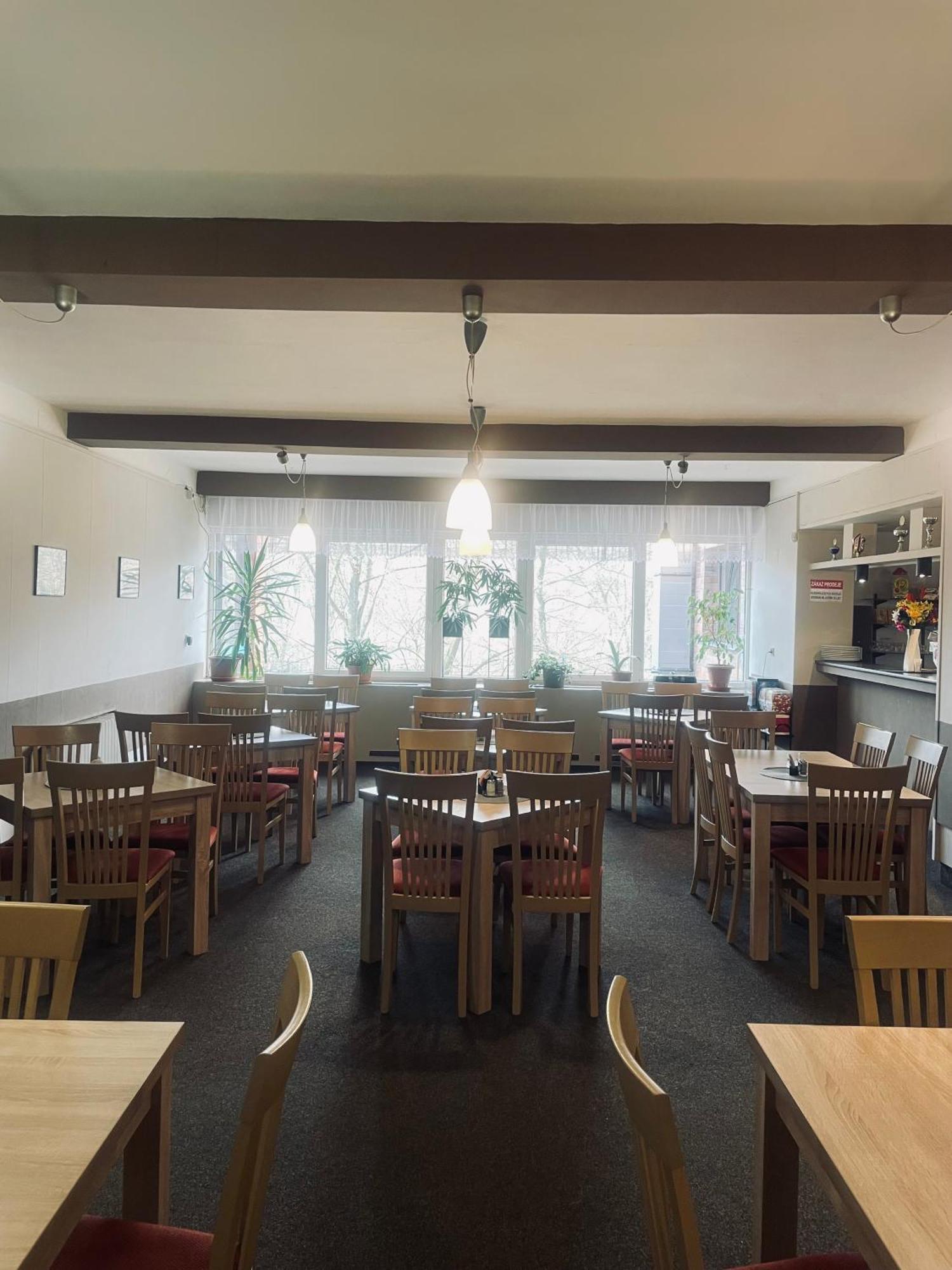 Hotel Zimni Stadion Nachod Ngoại thất bức ảnh